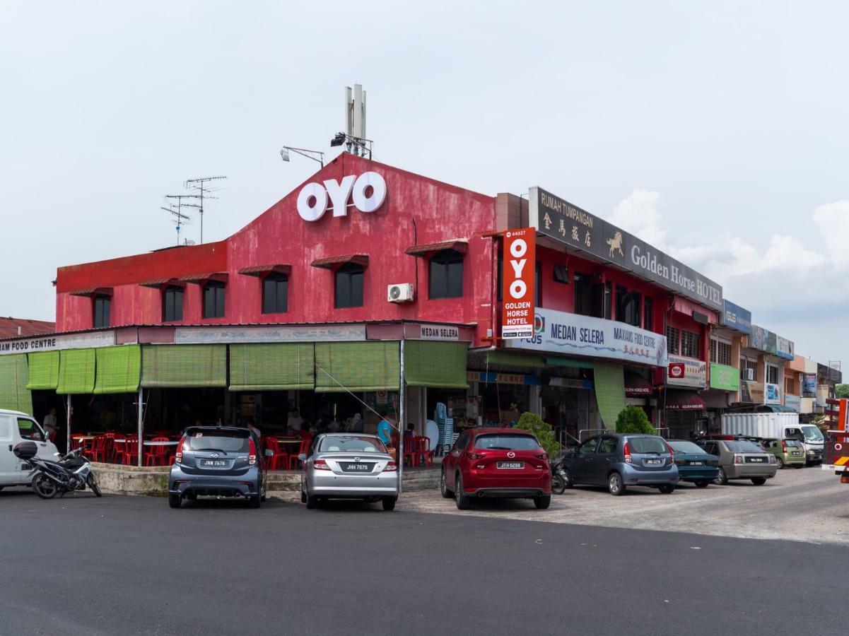 Oyo 44027 Golden Horse Hotel Johor Bahru Exterior photo